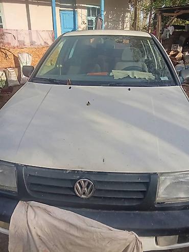 Volkswagen: Volkswagen Vento: 1994 г., 1.8 л, Механика, Бензин, Седан — 5
