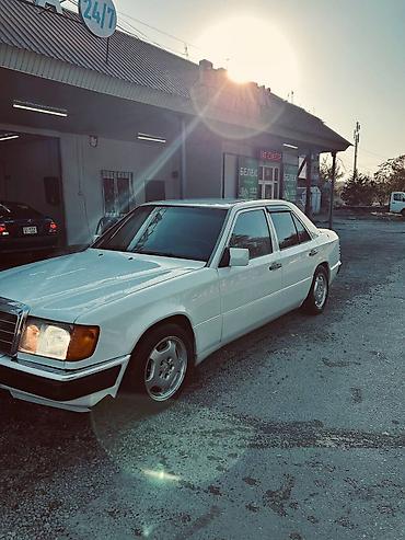 салон мерс 124: Mercedes-Benz W124: 1990 г., Седан — 2