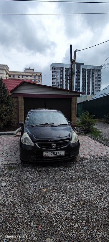 фит ветровик: Honda Fit: 2004 г., 1.3 л, Вариатор, Бензин, Хэтчбэк