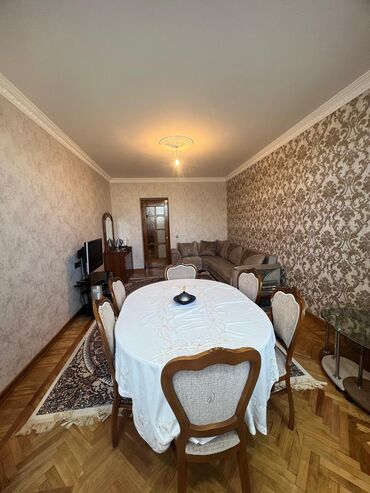 Köhnə tikili: Bakı, Yasamal, 2 otaqlı, Köhnə tikili, m. Elmlər Akademiyası, 75 kv. m — 2