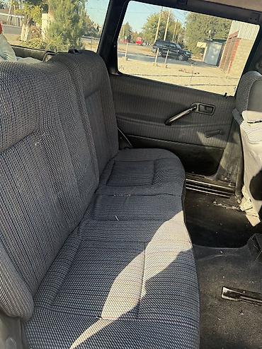 chery automobile: Volkswagen Passat: 1989 г., 1.8 л, Механика, Бензин, Универсал — 4