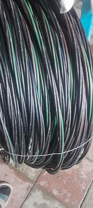 Elektrik kabelləri: Sənaye elektrik avadanlığı dəsti Tərkib: - 3 fazalı, əl qolu ilə — 4