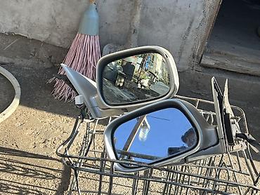 калдин: Арткы көрүнүшү Күзгү Toyota Колдонулган, Оригинал — 1