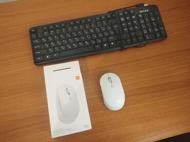 klaviatura mouse: Original Mi mouse ve klaviatura.Tezedir.Sessiz isleyir.Qiymeti
