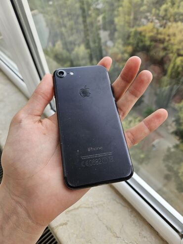 Apple iPhone: IPhone 7, 32 GB, Jet Black, Zəmanət, Kredit, Barmaq izi