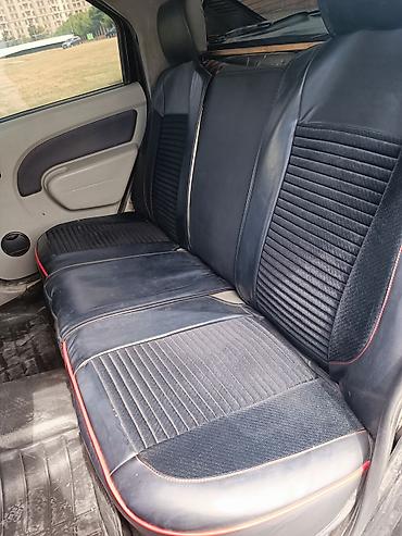 QAZ: QAZ M1: 1.6 l | 2013 il 600 km Sedan — 10