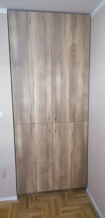 Ormari: Ormar 41 📌 Specifikacije: Materijal: Univer ploča Debljina: 18 mm — 7