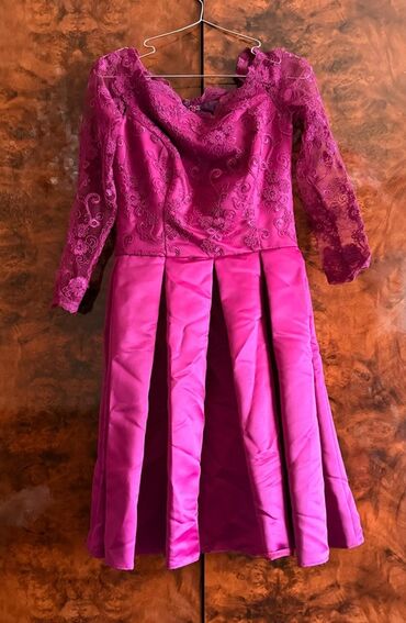 Ziyafət donları: Bu geyim qadınlar üçün nəzərdə tutulmuş müxtəlif üslublu iki paltardan -da lalafo.az — 11 Ziyafət donları: Bu geyim qadınlar üçün nəzərdə tutulmuş müxtəlif üslublu iki paltardan — 11