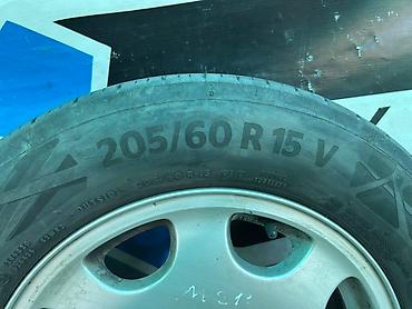 g comp: Комплект из 4 колёс Audi: литые диски + летние шины. - Диаметр — 4