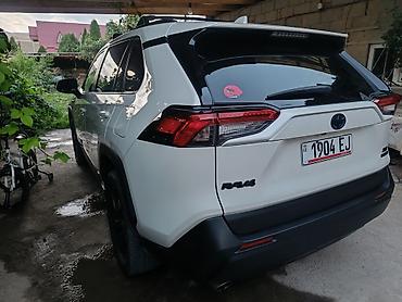 byd кроссовер: Toyota RAV4: 2021 г., 2.5 л, Автомат, Гибрид, Кроссовер — 4
