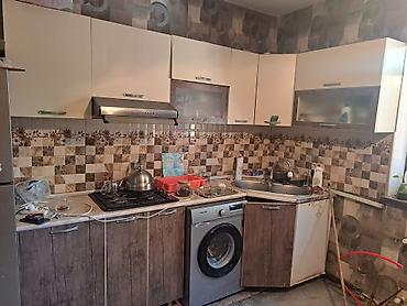 metbex mebeli sifarisi: Mətbəx mebeli dəsti – künc yerləşimli - Üst dolablar: açıq krem — 1