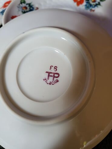 Kuhinjski setovi: Soljice Zajecar porcelan iz 70ih. Soljice za kafu perfektne,sve na — 13