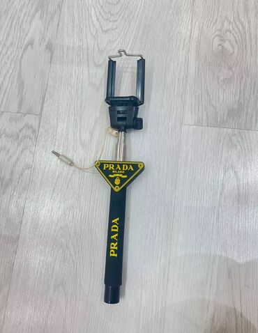 Fotokameralar: Şekil çekmek üçün telefon sopası. İstediyini qeder uzadıb qısalta lalafo.az -da Fotokameralar: Şekil çekmek üçün telefon sopası. İstediyini qeder uzadıb qısalta