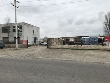 Binalar: Sumqayıt şəhərində 900 kv.m sahəsi olan və 1hektar torpaq sahəsinüə — 20