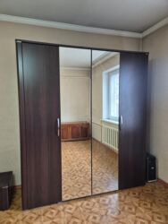 кровать со столом: Продаю спальный гарнитур кровать 160см на 200см с тумбами и шкаф