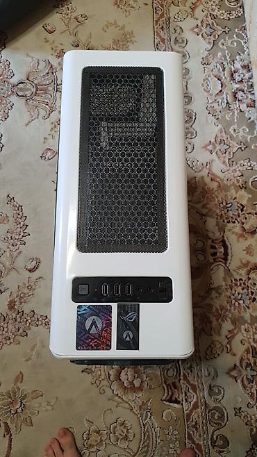 Korpuslar: Ağ rəngdə gamemax pardo kompyuter keysi. İçi boş keysdir, fansızdır — 1