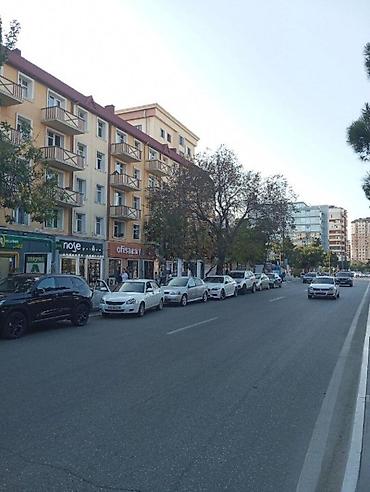 qurtulus 93 satilan evler: Bakı, 3-cü mikrorayon, 3 otaqlı, Köhnə tikili, 73 kv. m — 9