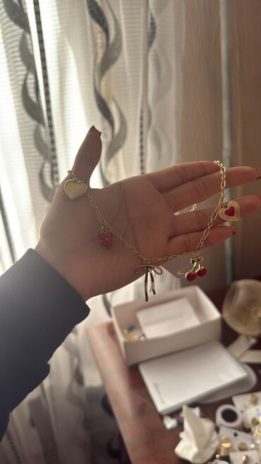 Bijuteriya dəstləri: Qadın bəzək aksesuarları – geniş seçim Məhsullar: - Qızılı tonlarda — 30