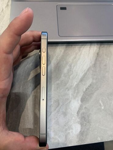 Apple iPhone: IPhone 15 Pro, 128 GB, Natural Titanium, Face ID — 3