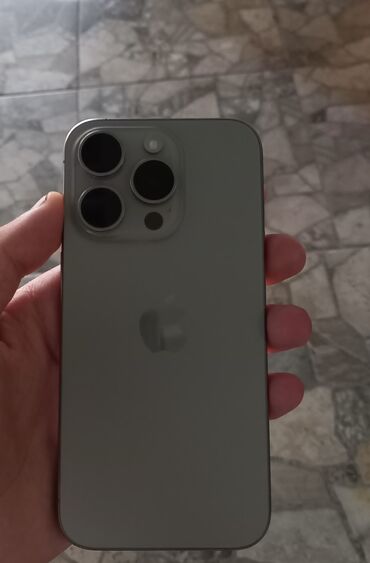 LuAZ: IPhone 15 Pro, 128 GB, Natural Titanium, Zəmanət, Qırıq, Simsiz şarj