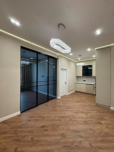 проходной: 2 комнаты, 57 м², 7 мкр Элитка, 14 этаж, Дизайнерский ремонт — 1