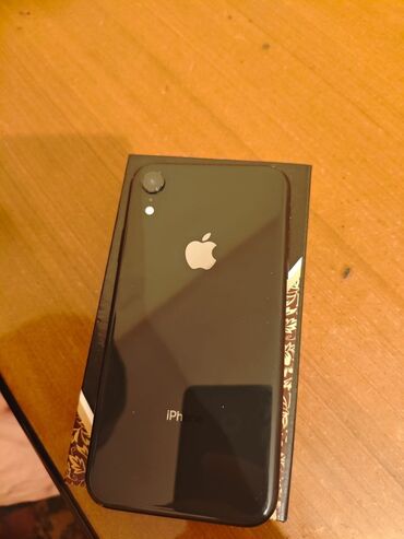 iphone xr 2: IPhone Xr, Qara, Face ID