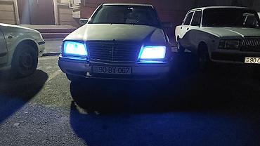 mercedes oturacaqları: Mercedes-Benz 220: 2.2 l | 1995 il Sedan — 2