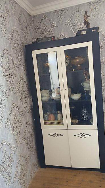 susə dolab: Yataq otağı və qonaq otağı üçün mebel dəsti Komplektə daxildir: - 5 — 4