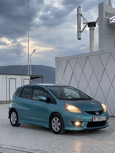 тоталка ош: Honda Fit: 2011 г., 1.5 л, Автомат, Бензин, Хэтчбэк — 5