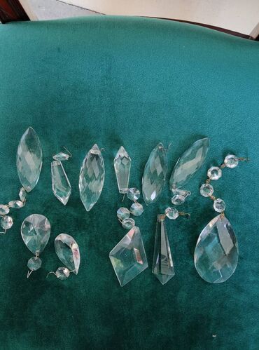 Digər işıqlandırma: Çoxdan qalma çex və rus xrustal çilçıraqlarin ehtiyat hissələri. Əgər — 10