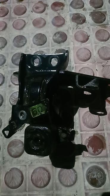 Motor yastıqları: Məhsul: Mühərrik dayağı (yastığı) – metal kronşteynli, rezinli blok — 1