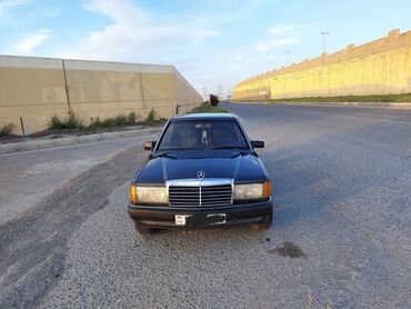 mercedes 190 haqqinda melumat: Mercedes-Benz 190: 2 l | 1992 il Sedan
