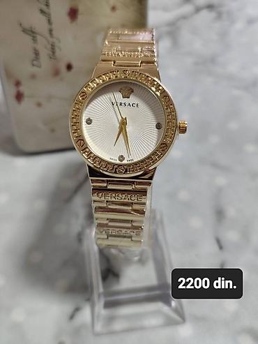 versace kais zenski: Ženski ručni sat u zlatnoj boji, inspirisan Versace dizajnom. - — 1