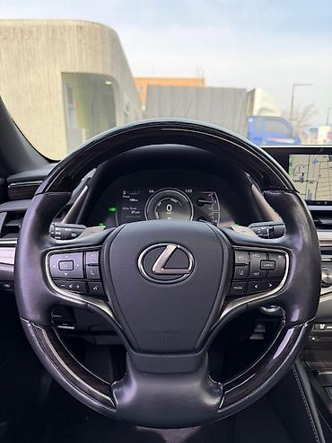 Lexus: Lexus ES: 2019 г., 2.5 л, Гибрид — 10