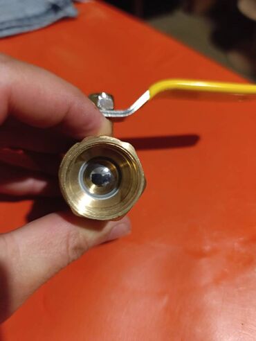 Digər metal məhsullar: Stokda olan qaz və su təchizatı üçün nəzərdə tutulmuş materialların — 17