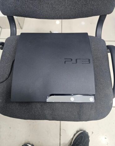 PS3 (Sony PlayStation 3): Playstation 3 slim 320gb Прошитый внутри много игры pes. blur,gta5