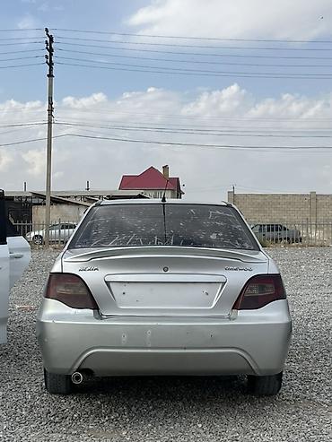 Унаа сатуу: Daewoo Nexia: 2013 г., 1.6 л, Кол менен иштөөчү, Бензин, Седан — 2