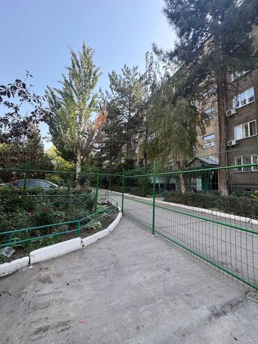 продоется 2 комнатная квартира: 2 бөлмө, 48 кв. м, 105-серия, 4 кабат, Косметикалык ремонт