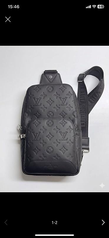витон: Барсетка Louis Vuitton, черный цвет. Стоимость: 3400 сом. - Материал — 2