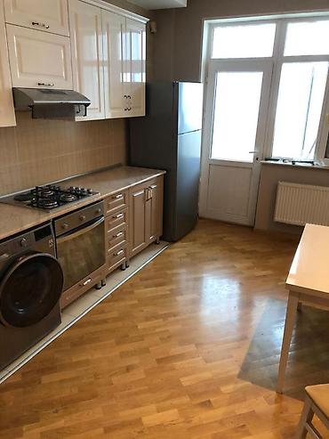 8 noyabr: İcarəyə verilir 2 otaqlı yeni tikili 86 m², 8 Noyabr m. Kateqoriya — 7