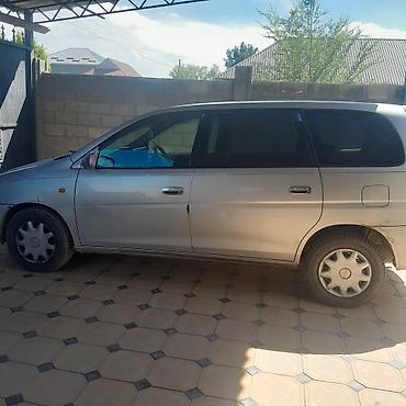 sprinter 315: Toyota Ipsum: 2001 г., Минивэн — 2