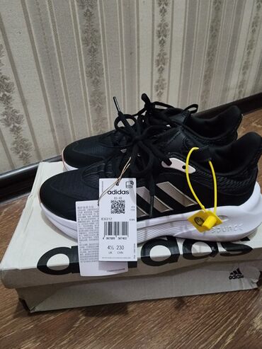 волейболный кросовка: Кроссовки adidas с амортизацией Bounce - Модель: IE6312 (по бирке) -