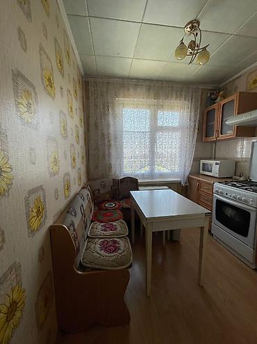 Батирлер: 3 бөлмө, 60 м², 4-мкр 104-серия, 4 кабат, Эски ремонт — 3
