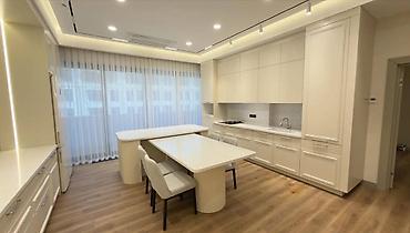 Продажа квартир: 4 комнаты, 205 м², Элитка, 4 этаж, Дизайнерский ремонт — 3