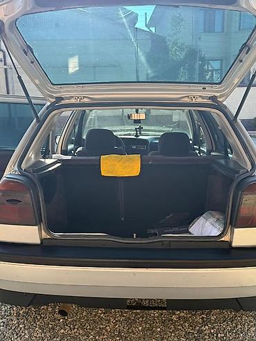 passat variant: Volkswagen Golf: 1993 г., 1.8 л, Бензин, Хэтчбэк — 9