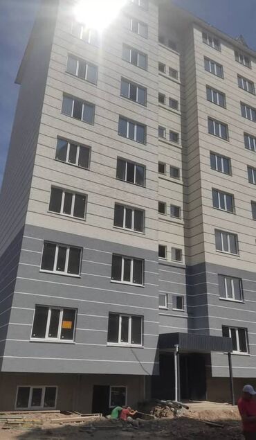 продаю 1 ком квартиру бишкек: 1 комната, 45 м², 106 серия улучшенная, 7 этаж, ПСО (под самоотделку)