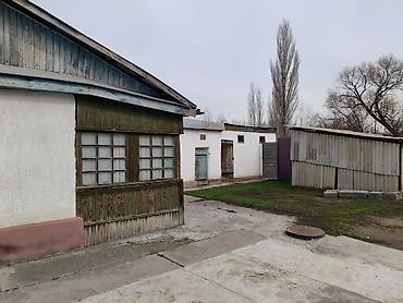 Продажа коттеджей и домов: Дом с участком на ул. Розы Люксембург, 22. - Одноэтажный жилой дом с — 4