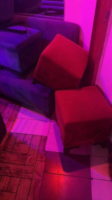 велюровые ковры для дома: Mebel dəsti – bar və lounge üçün - Yumşaq kubik puflar: müxtəlif
