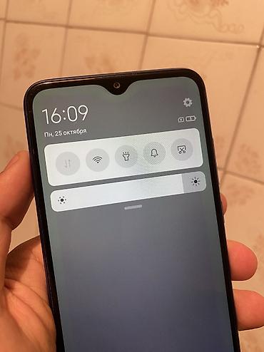 mi camera: Xiaomi, Mi 8, Б/у, 32 ГБ, цвет - Синий, 2 SIM — 6