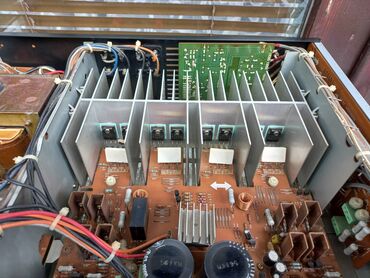 Pojačala i prijemnici: Akai AM-A70 potpuno ispravan, odlicno ocuvan. Odlicno zvucno, mekan — 10